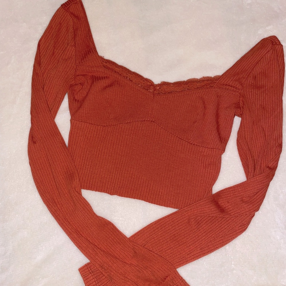 Ribbed Long-Sleeve Crop Top with Lace
